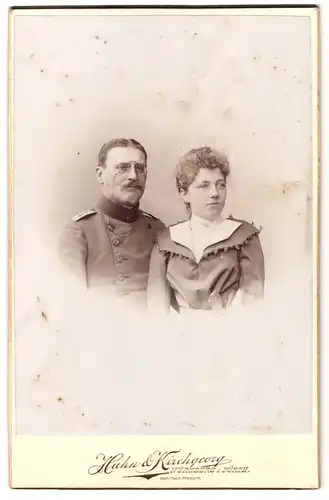 Fotografie Hahn & Kirchgeorg, Nürnberg, Vestnerthorgraben 47, Portrait Soldat in Uniform Rgt. 6 mit Zwicker Brille