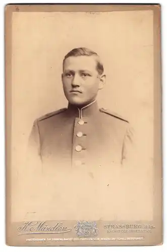 Fotografie K. Mändlen, Strassburg i. Els., Portrait junger Soldat in Uniform