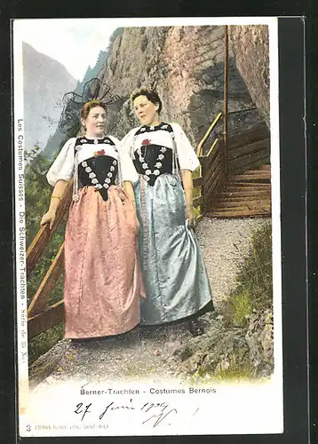 AK Zwei Schweizerinnen in Berner Tracht