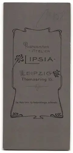 Fotografie Atelier Lipsia, Leipzig, Thomasring 15, Portrait junge Dame im hübschen Kleid