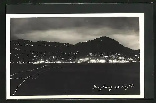 AK Hong Kong, Stadtansicht von der Bucht aus bei Nacht