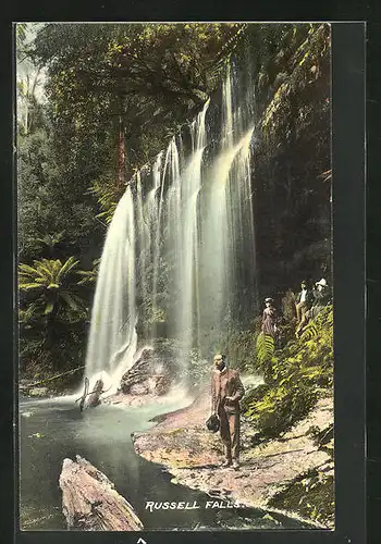 AK Russell Falls, Besucher am Wasserfall