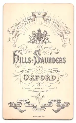 Fotografie Hills & Saunders, Oxford, Portrait modisch gekleideter Herr mit Walross