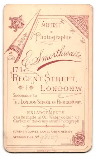 Fotografie E. Smorthwaite, London-W, 174, Regent Street, Portrait junge Dame mit Kragenbrosche
