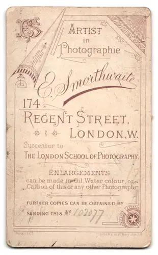 Fotografie E. Smorthwaite, London-W, 174, Regent Street, Portrait junge Dame mit Hochsteckfrisur