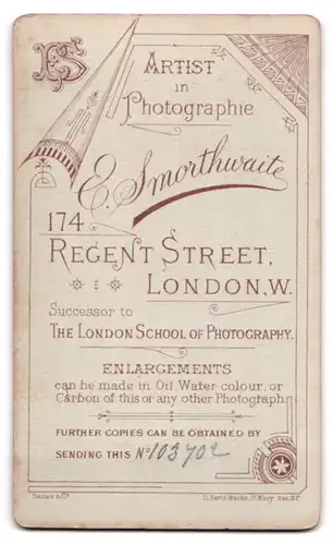 Fotografie E. Smorthwaite, London-W, 174, Regent Street, Portrait stattlicher Herr im Anzug mit Ansteckblume