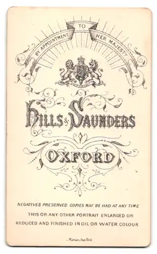 Fotografie Hills & Saunders, Oxford, Portrait junger Herr in modischer Kleidung