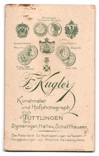 Fotografie F. Kugler, Tuttlingen, Brünette Dame in Tracht mit Korsett & Hut