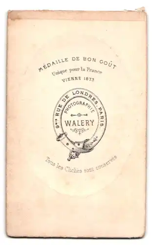 Fotografie Atelier Walery, Paris, 9 Rue de Londres, Portrait Herr mit Vollbart im Anzug