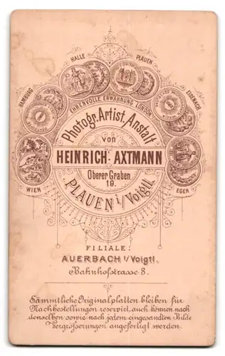 Fotografie H. Axtmann, Plauen i. V., Oberer Graben 19, Portrait Dame im Biedermeierkleid mit Brille und Kreuzkette