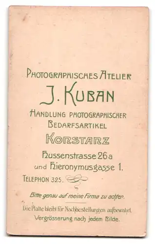 Fotografie J. Kuban, Konstanz, Hussenstrasse 26a, Junge Dame im Kleid mit zusammengesteckten Haaren