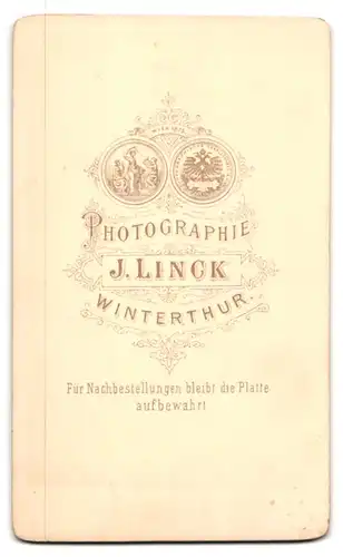 Fotografie J. Linck, Winterthur, Junger Mann im Anzug mit Kinnbart