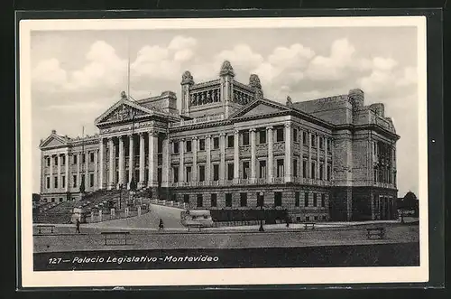 AK Montevideo, Palacio Legislativo