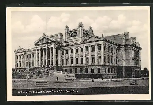 AK Montevideo, Palacio Legislativo