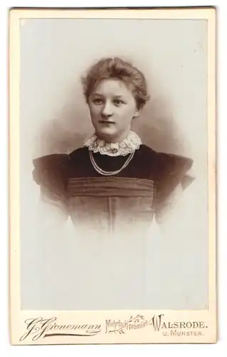 Fotografie G. Gronemann, Walsrode, junge Frau im Portrait