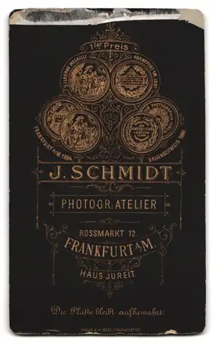 Fotografie Schmidt, Frankfurt a. M., Rossmarkt 12, Kind in weissem Kleidchen