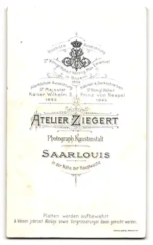 Fotografie Atelier Ziegert, Saarlouis, Portrait junge Dame im schwarzen Sonntagskleid