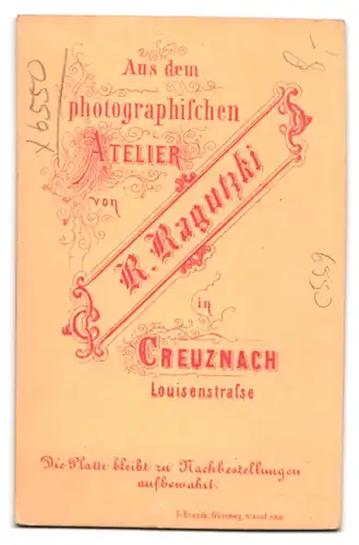 Fotografie R. Ragutzki, Creuznach, Louisenstr., Portrait Mann im Anzug mit Fliege und Oberlippenbart