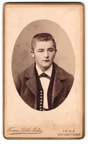 Fotografie F. Lützi Sohn, Feldle /St. Gallen, Portrait junger Mann in modischer Kleidung