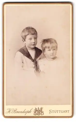 Fotografie Hermann Brandseph, Stuttgart, Marienstrasse 36, Portrait Kinderpaar in modischer Kleidung