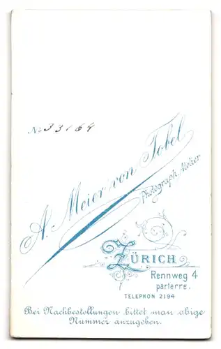 Fotografie A. Meier von Tobel, Zürich, Rennweg 4, Portrait Dame festlich gekleidet