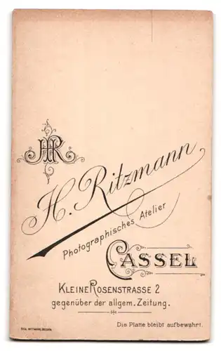 Fotografie Atelier Ritzmann, Cassel, Kl. Rosenstrasse 2, elegant gekleidetes Paar