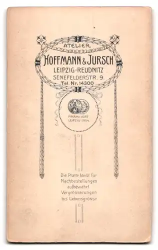 Fotografie Hoffmann & Jursch, Leipzig-Reudnitz, Senefelderstr. 9, Kleinkind im weissen Kleidchen