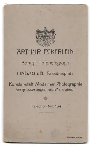 Fotografie Arthur Eckerlein, Lindau i. B., Paradiesplatz, Portrait Herr mit Schnauzbart im Anzug