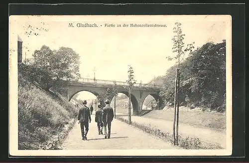 AK M.-Gladbach, Partie an der Hohenzollernstrasse mit Brücke
