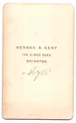 Fotografie Hennah & Kent, Brighton, 108 Kings Road, Portrait betagter Gentleman mit Backenbart