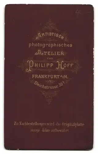 Fotografie Philipp Hoff, Frankfurt / Main, Bleichstr. 38a, Portrait junger Mann mit Oberlippenbart