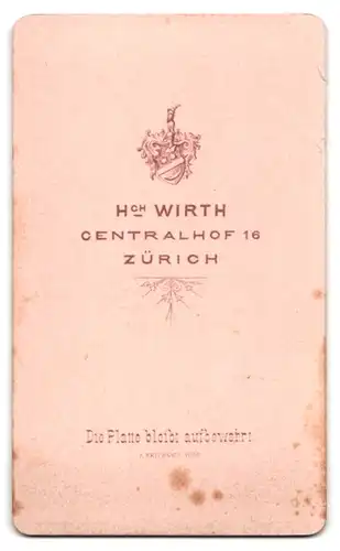 Fotografie H. Wirth, Zürich, Centralhof 16, Portrait junge Frau im Kleid mit Halskette und Zopf