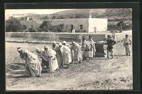 AK Ghardaia, Prisonniers trainant le rouleau, Arabischer Arbeiter beim Strassenbau