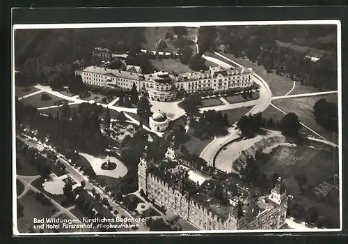 AK Bad Wildungen, Fürstliches Badehotel und Hotel Fürstenhof, Fliegeraufnahme