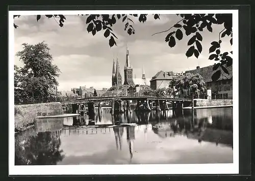 AK Lübeck, Dankwartsbrücke mit St. Marien- und St. Petrikirche