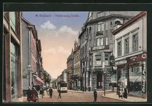 AK Mönchengladbach, Hindenburg-Strasse am Hotel Abteihof, Strassenbahn