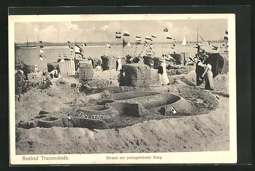 AK Travemünde, Strand mit preisgekrönter Burg, Sandplastik