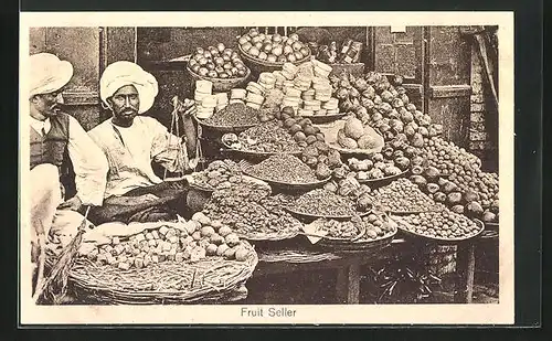 AK Indien, Fruit Seller, Mann verkauft Früchte