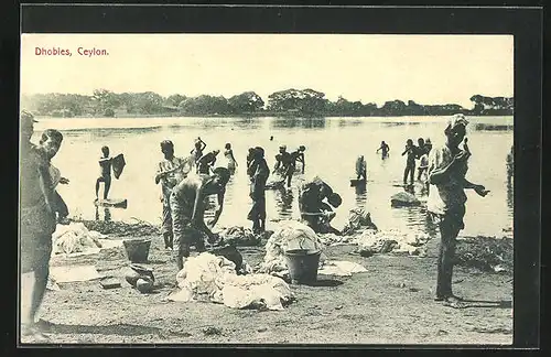 AK Sri Lanka Ceylon, Dhobies, Gruppe von Menschen beim Waschen am Fluss