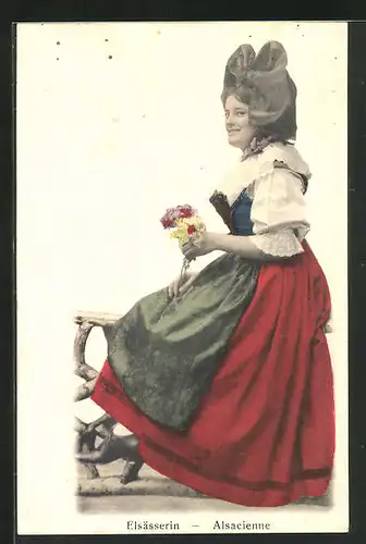 AK Elsass - Lothringen, eine Frau im Trachtenkleid sitzend