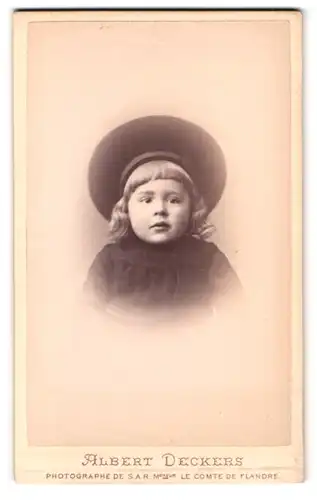 Fotografie Albert Deckers, Ixelles-lez-Bruxelles, Chaussée d'Ixelles 131, Portrait blondes süsses Mädchen mit Hut