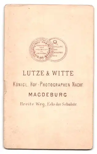 Fotografie Lutze & Witte, Magdeburg, Breite Weg, Portrait niedliches kleines Mädchen im hübschen Kleidchen