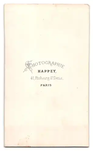 Fotografie Atelier Happey, Paris, 41 Faubourg St. Denis, Portrait Monsieur mit Halbglatze im Foto-Atelier