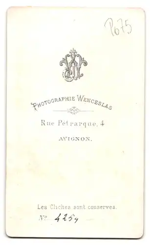 Fotografie Atelier Wenceslas, Avignon, 4 Rue Perarque, Portrait Bursche im modischen Sonntagsanzug
