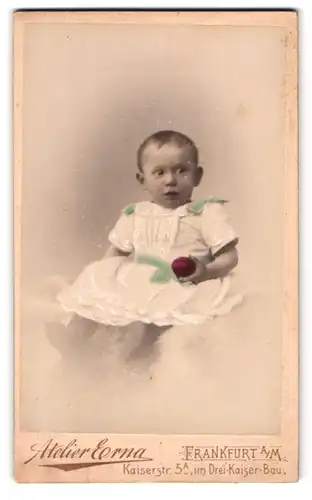 Fotografie Atelier Erna, Frankfurt / main, Kaiserstr. 5a, Kleinkind im Kleidchen, koloriert