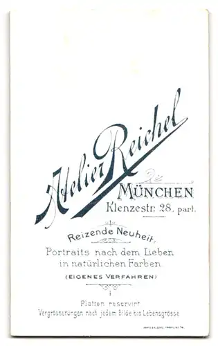 Fotografie Atelier Reichel, München, Klenzestr. 28, Herr im Anzug mit Kurzhaarfrisur, Moustache