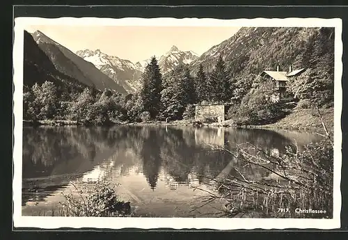 AK Oberstdorf, Idyllischer Christflessee umgeben von Bergen