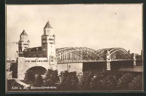 AK Köln, Blick vom Ufer auf die Hohenzollernbrücke