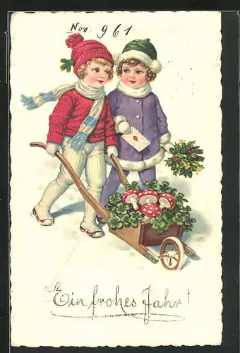 AK Kinderpaar mit Fliegenpilzen im Karren, Neujahrsgruss