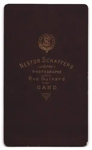 Fotografie Nestor Schaffers, Gand, Rue Guinard, gepflegter Herr im Portrait